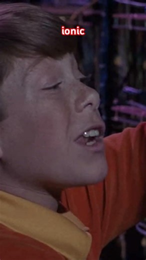 Crushed ‪@Jedimaster2022‬ #lostinspace #angelacartwright #billmumy #classictv #classicscifi #retro