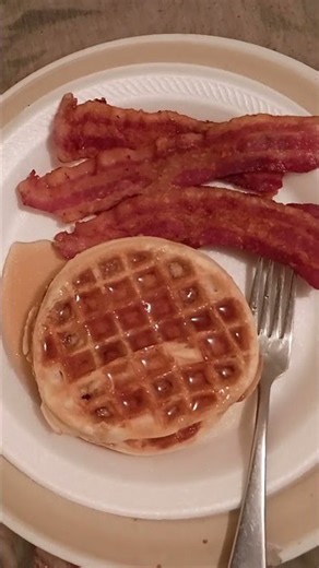Eggo's Buttered Waffles with Bacon 🥓.