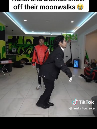Hiding Myself in Pro Moonwalkers: Moonwalk Camouflage Trick