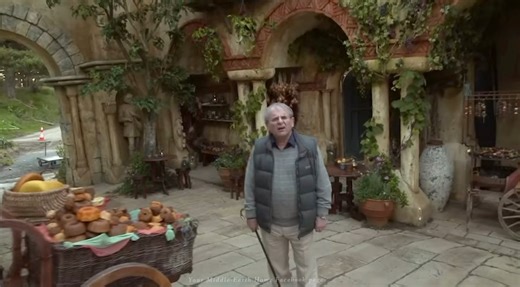 🧙🍄The Hobbit: On the Rhosgobel set and Radagast’s home with Sylvester McCoy himself🐦 #Hobbitbehindthescenes #thehobbit #middleearth #filming #movie #behindthescenes #actors #moviemaking #peterjackson #tolkien #radagast #movieset #SylvesterMcCoy | Your Middle-Earth Home