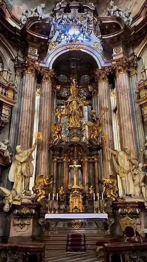 📸@TravelOpel ✨🏰Step inside the enchanting Church of St. Nicholas, Prague Church of St. Nicholas a journey into Prague’s rich heritage and stunning architecture! 💡The most famous baroque church in Prague, stands together with the former Jesuit Professed House in the middle of Malostranské náměstí | Classical architecture