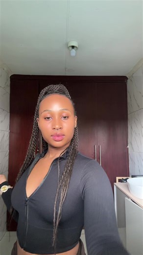 Charmaine (@daisey_springkles)’s videos with original sound - Sia_TheBee 2