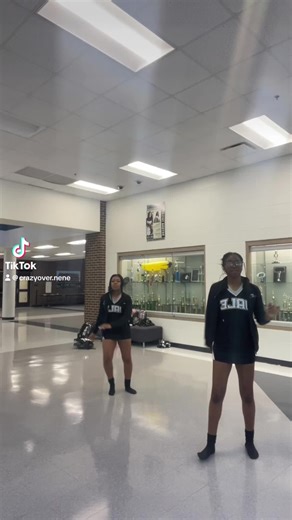 Cheerleading Techniques and Skills for All Levels