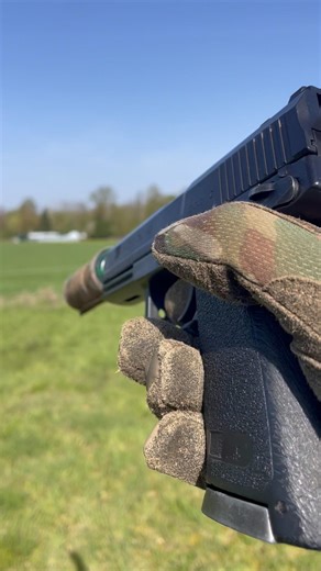 Extremely Satisfying Airsoft MK23 - cocking + Perfect Metal hit sound ☺️ #airsoft #satisfyingasmr