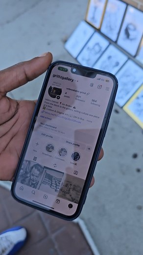 I met Elijah Ford, owner of Grittz Gallery @grittzgallery outside at @walmart today. Kind, respectful, talented, well spoken. He is going places. I genuinely feel he will be successful. #detroit #art #talent #talented #artist #popcultureart #popular #popculture | Isaac Yitzhak