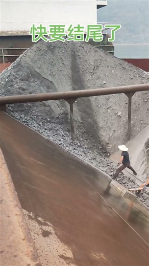 施工现场实拍，了解船员的一天 Barge unloading | Satisfying VIdeo | Relaxing video