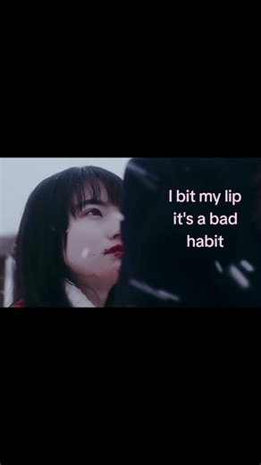 #liverleaf :: i bit my lip it's bad habit #bite #lips #badhabit #viral