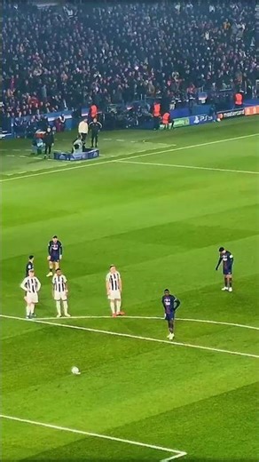 Dembele has his penalty saved by Pope, Vitinha scores but Willock equalises! #NUFC #PSG #UCL #EPL