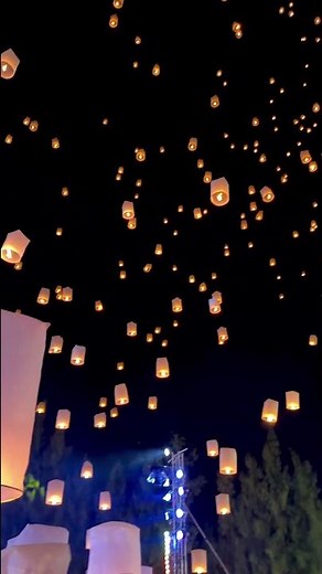 Living my Disney dreams at the Yi Peng lantern festival in Chiang Mai!
