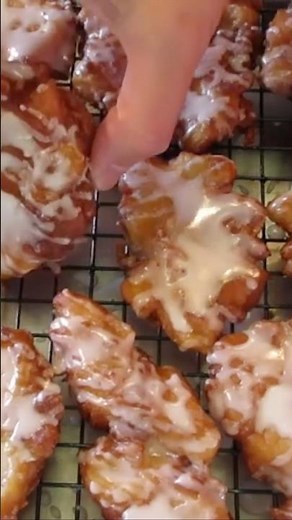 Homemade APPLE FRITTERS 🍏 So YUMMY 😋 #food #breakfast #fruit # #recipe #tutorial