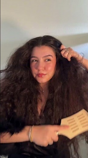 ❤️ We love seeing how you’re using the Delta® VersaCurl™ Detangling Shower Tool! #curlyhair