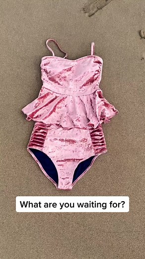 Grab your favorite swimsuits for 25% off with code “RadSpringBreak” 🤟🏻