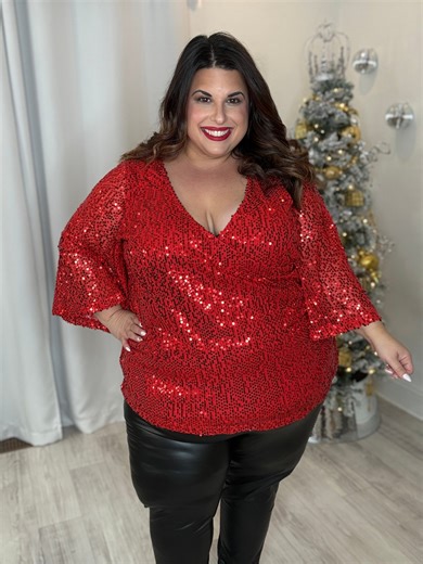 Avenue Plus Size Clothing on Instagram: "It’s that magical time of year again! Black Friday is in full swing with 50% OFF SITEWIDE! Check off your besties from your gift list, but remember—treating yourself is a must! You deserve a little sparkle too!"