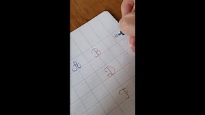 Lettres majuscules cursives : modèles et tracé sur cahier