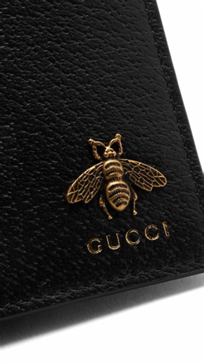 𝐁𝐈𝐆 𝐂𝐋𝐎𝐒𝐄𝐓 ® on Instagram: "GUCCI | Animalier New Black Bifold Wallet Preço: 350€ Condição: Excelente Para mais informações contacte-nos ✉️info@bigcloset.pt ou WhatsApp 911 859 141 Price: 350€ Condition: Excellent For more info contact us in our ✉️info@bigcloset.pt or WhatsApp +351 911 859 141 ✔️ ENTREGAS EM 48 HORAS ✔️ ACEITAMOS TROCAS E DEVOLUÇÕES ➡️ Veja mais opções em www.bigcloset.pt (link na bio) 🌎 𝙰𝚘 𝚌𝚘𝚖𝚙𝚛𝚊𝚛 𝚎𝚜𝚝𝚎 𝚊𝚛𝚝𝚒𝚐𝚘 𝚎𝚜𝚝á 𝚊 𝚌𝚘𝚗𝚝𝚛𝚒𝚋𝚞𝚒𝚛 𝚙𝚊𝚛𝚊