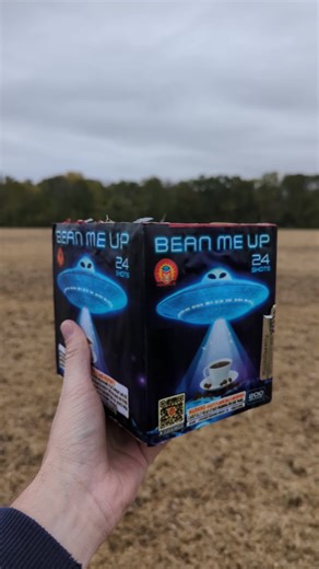 Beam Me Up! 24 shot 200g cake from Magnus #fireworks #pyrotechnics