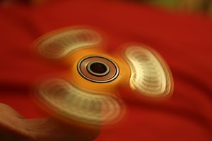 Fidget Spinner: Das steckt hinter dem Mega-Trend