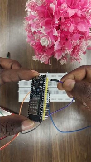 How to use TFT 2.4 inch display with esp 32 #TFT Display #Touch Display #Esp 32 Dev module