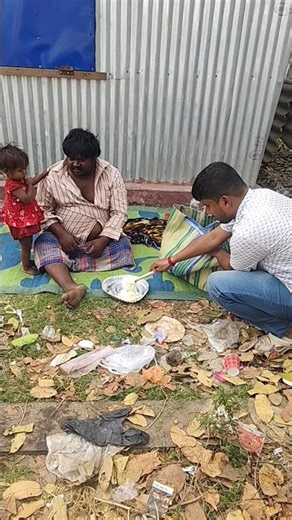 Helping poor family 🙂❤️🙏#help #trending #viral #shorts #humanity #kindness