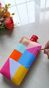 Bottle Art That Pops! 🌈 . . . DON'T REPOST 🚫 . . . . . . #artsyjayas #art #painting #BottleArtMagic #DIYBottlePainting #tulippainting #HandPaintedDesigns #CreativeBottleArt #FloralBottleDecor #bohoart #patchwork #UpcycledArt #reels #explore #explorepage #bhfyp | Artsy Jayas