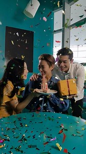 Join award winning director, Chris Humphrey, as he takes you through the steps in creating professional videos using a Huawei smartphone. Watch the video to learn more! #HuaweiFilm | HISTORY