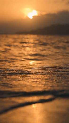 Watch the waves of Caramoan, CamSur during sunrise. 🌅 📍 Hunongan Cove, Caramoan, CamSur, Philippines Learn more about CamSur: www.visitcamsur.com instagram.com/visitcamsur facebook.com/visitcamsur #VisitCamSur #CamarinesSur #CamSur #ComeSouthCamSur #CamSurAdventure #ExcitingBicol #LoveThePhilippines #LoveCamSur #Beach #tropical #surfphotography #beautifulsunrise #sunrise ©️ 2024 Visit CamSur All rights reserved. | Visit CamSur