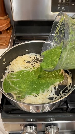 the salsa was giving shrek | Edith Galvez