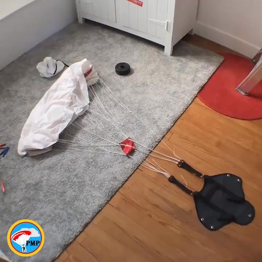 ⏩Packing our Standard Size Mini Parachute ▪️Want a custom mini rig ? Check out our website (link in bio) #skydive #basejump #parachute #teddybear #skydiving | Paul Mini Parachute