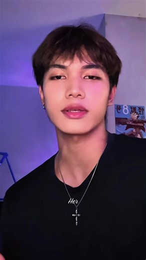 Jom in his promoter era. Congrats in advance to your dance class bday celebration You deserve all the love and support you’re receiving from your supporters and friends. Stay kind, humble, and maangas. 😎🖤 #NEWID_JOM #JOM #new_id #ppop #danceclass @newid_jom
