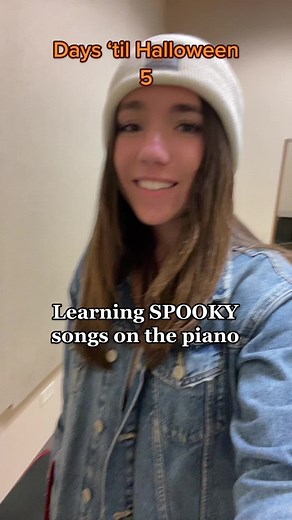 Learn Spooky Songs on the Piano for Halloween | Part 1