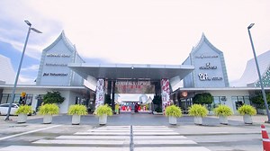 THE FIRST INTERNATIONAL LUXURY OUTLET IN THAILAND 170 STORES DISCOVER 80% DISCOUNT EVERYDAY from International Luxury & Life Style Brand 🚗Location : https://bit.ly/3PcgG4T 🚌Shuttle Bus Service Central wOrld - Central Village TICKET FARE : 100 THB per trip #CentralVillage #CentralVillageBangkokLuxuryOutlet #OutletBangkok #OutletThailand | Central Village Outlet