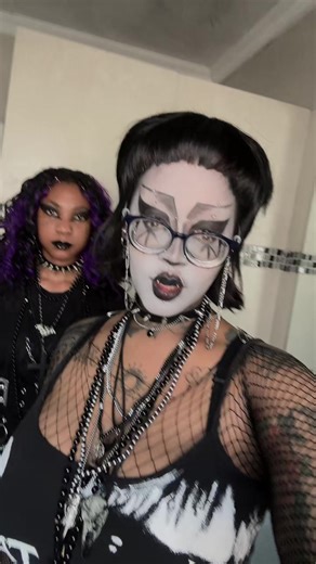 Merry Gothmas everyone 🖤🎄@Kiki☆