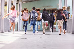 Structura anului școlar 2025-2026. Când merg elevii la școală și când sunt în vacanță