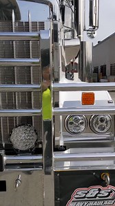 1M views · 12K reactions | Jarred from S&S Heavy Haulage visited us this morning with his newly refurbed Kenworth T909, thought you might like to take a look! Impressive ride!! #thedrakegroup #kenwortht909 #s&sheavyhaulage | The Drake Group | Facebook