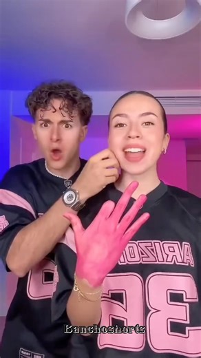 Crazy finger magic trick #trending #learningmagic #magic