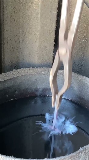 Crafting a Short Dagger with a Brass Handle ⚒️🔪