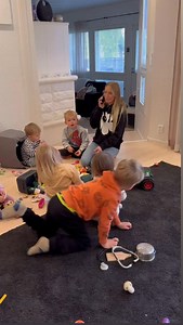 Kun äiti on aina äiti — oli ikä mikä tahansa 💕 #poikienäidit #äitiys #äidinelämää #perhearki #ruuhkavuodet #momlife | Poikien äidit