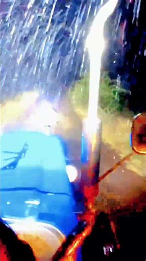 Barsat ke musam me ghar se nikal aya