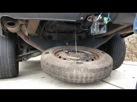 Where is the Spare Tire? Land Rover - How to Remove and Replace. LR3 - LR4