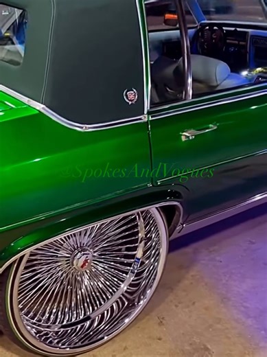 Robb El (@robb_el)’s video of steering wheel diamond incident