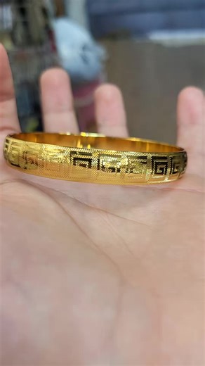 Bracelet bijoux 3D brillant copie Or براسلي ذهباني عالمي كوبي تاع الذهب acier inoxydable livraison 58 wilaya #الشعب_الصيني_ماله_حل😂😂 #algeria #algerie🇩🇿 #oran #fyppppppppppppppppppppppp