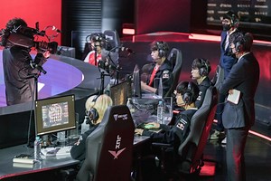 What does LFT mean in gaming?