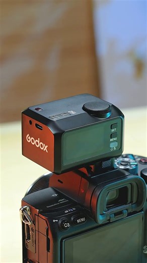 Your mirrorless camera just found its perfect travel buddy ✈️ The Godox iT30Pro Camera Flash weighs only 120g and fits in your pocket! Available for Canon, Nikon, Sony & Fuji. Professional TTL flash without the bulk | CameraStuff