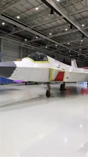 C4Defence on Instagram: "SSB Başkanı Prof. Dr. Haluk Görgün, KAAN projesindeki son durumu yerinde inceledi SSB President Prof. Dr. Haluk Görgün inspected the latest status of the KAAN project on-site TR: ✅ Envanter Yolunda: HvKK'ya teslimat için sözleşme süreci başlatılıyor. ✅ Bütünleşik Süreç: Test, doğrulama ve seri üretim hazırlıkları eş zamanlı yürütülüyor. ✅ Dev Kadro: 300’den fazla yerli firma ve 5.000+ personel projede görev alıyor. Gelişmiş aviyonik mimari ve düşük görünürlük özellikleri