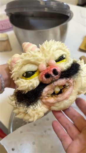 Dancing Lion Buns from the Old Chen Family—to everyone who compliments how beautiful my bu