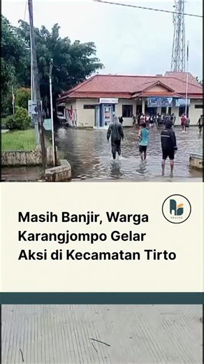 Brayan.ID | Info, Cerita, & Tips Warga Pekalongan dan Sekitarnya on Instagram: "Di tengah perkampungan yang masih tergenang banjir, sejumlah warga Desa Karangjompo menggelar aksi di depan Kantor Kecamatan Tirto, Kabupaten Pekalongan. Aksi ini dilakukan sebagai bentuk kekecewaan warga terhadap penanganan banjir di Karangjompo dan sekitarnya yang dinilai lamban. Warga berharap adanya langkah konkret dan cepat dari pihak terkait agar kondisi segera tertangani dan aktivitas masyarakat bisa kembali n