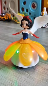 Grandma bought this Flower Fairy Whirlwind Princess toy, it's so much fun! It has lights and music, it spins around, and it even avoids obstacles. My baby loves it! A must-have for families with babies. #BabyToys #ChildrensToys #LightUpToys | mother toys