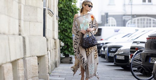 How to Wear a Caftan, According to Expert Stylists
