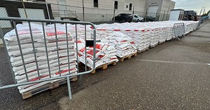 Sint-Truiden verdeelt opnieuw gratis strooizout: dit jaar ook afhaalmomenten in deelgemeenten