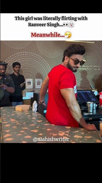 She was literally flirting with Ranveer Singh...#shorts #love #bollywood #trending #viralcouple